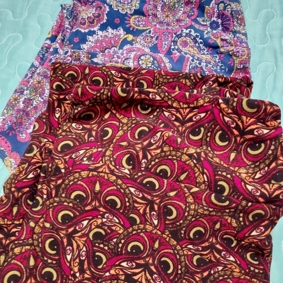 Lularoe buttersoft leggings tall - Picture 12 of 12